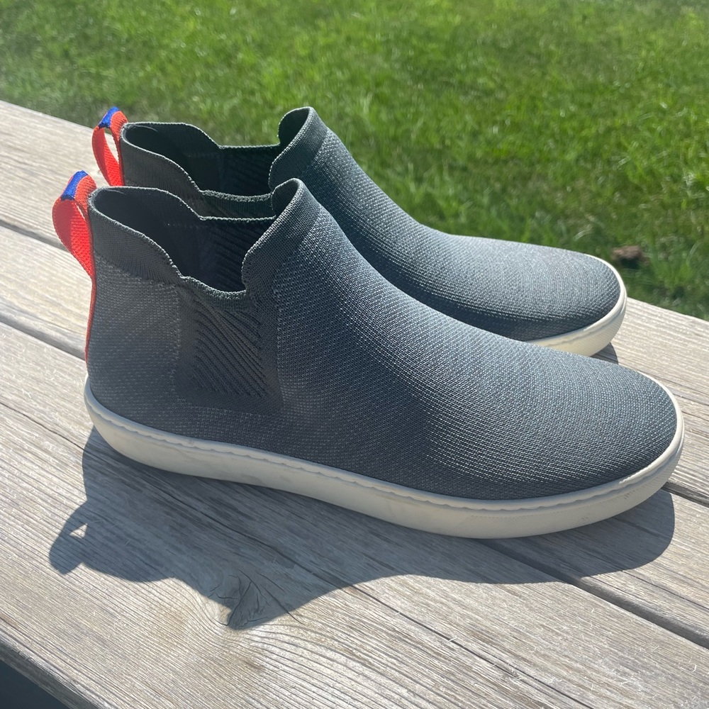 Rothy’s “The Chelsea” boot in The Fog Melange - size 10